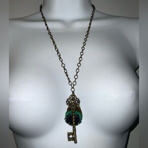 Boho Handmade Antique Bronze Skeleton Key Necklace w/ Peacock Feather